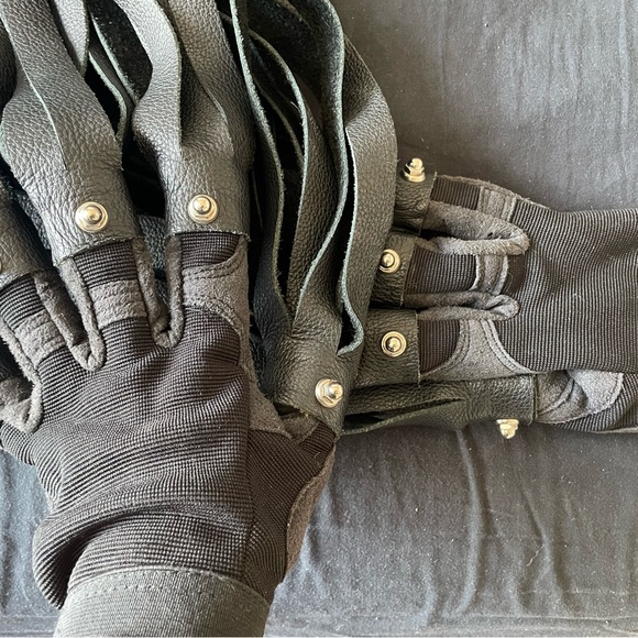 Peculiar Gloves Percussion Tools - Picture 6 of 7